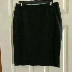Worthington womens size 10 skirt black poly/rayon blend pencil flattering new